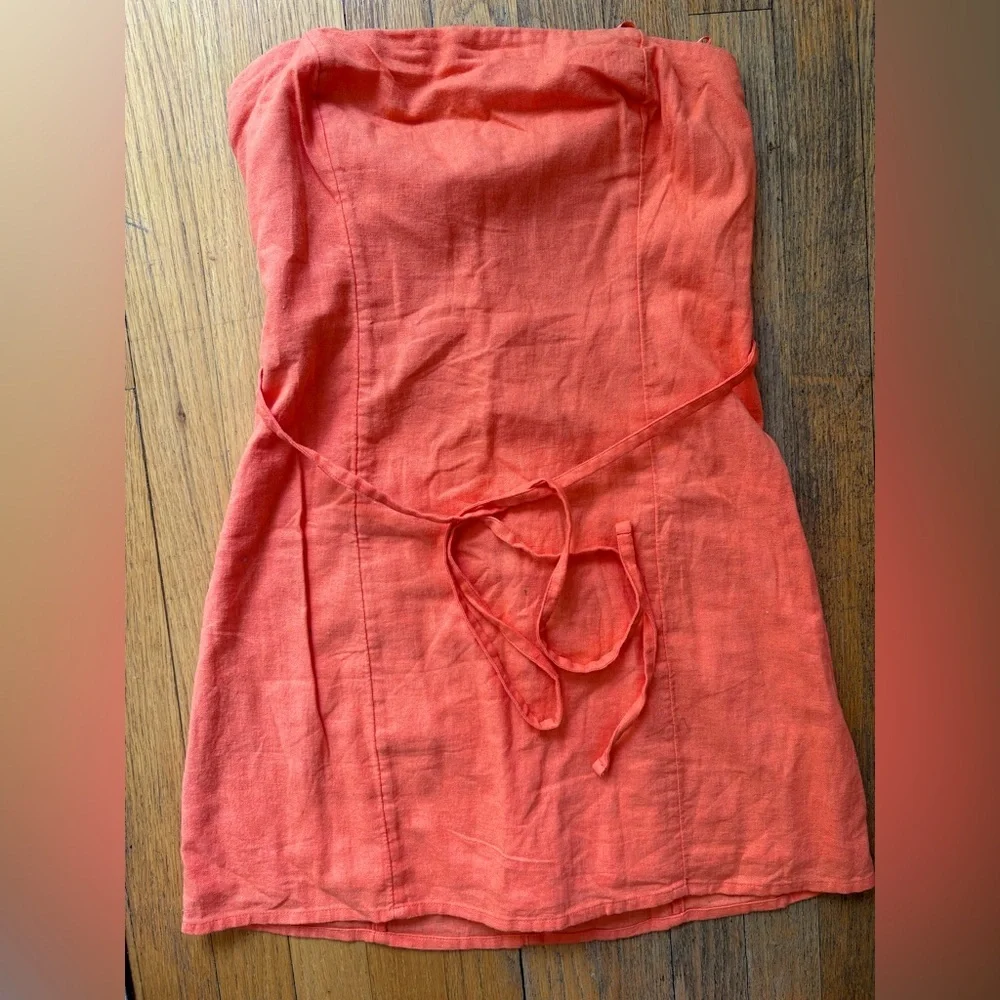 Abercrombie and Fitch Scarlett Strapless Linen-Blend Skort - Picture 2 of 8